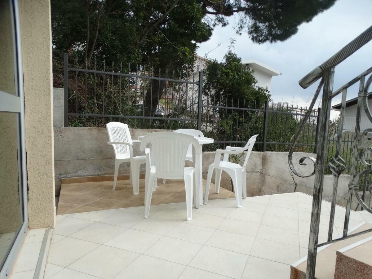 Green Line Guesthouse Bar Exterior foto